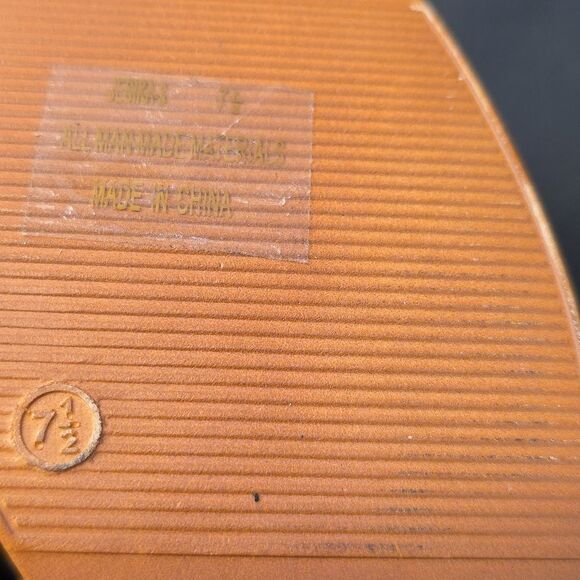 BRAND NEW KAYLEEN BY LOS ANGELES THREE STRAPS  BLOCK -HEEL SQUARE TOE SANDAL - Picture 14 of 15